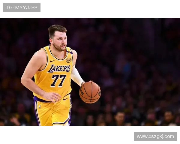 雷迪克唇语质问东契奇推手行为